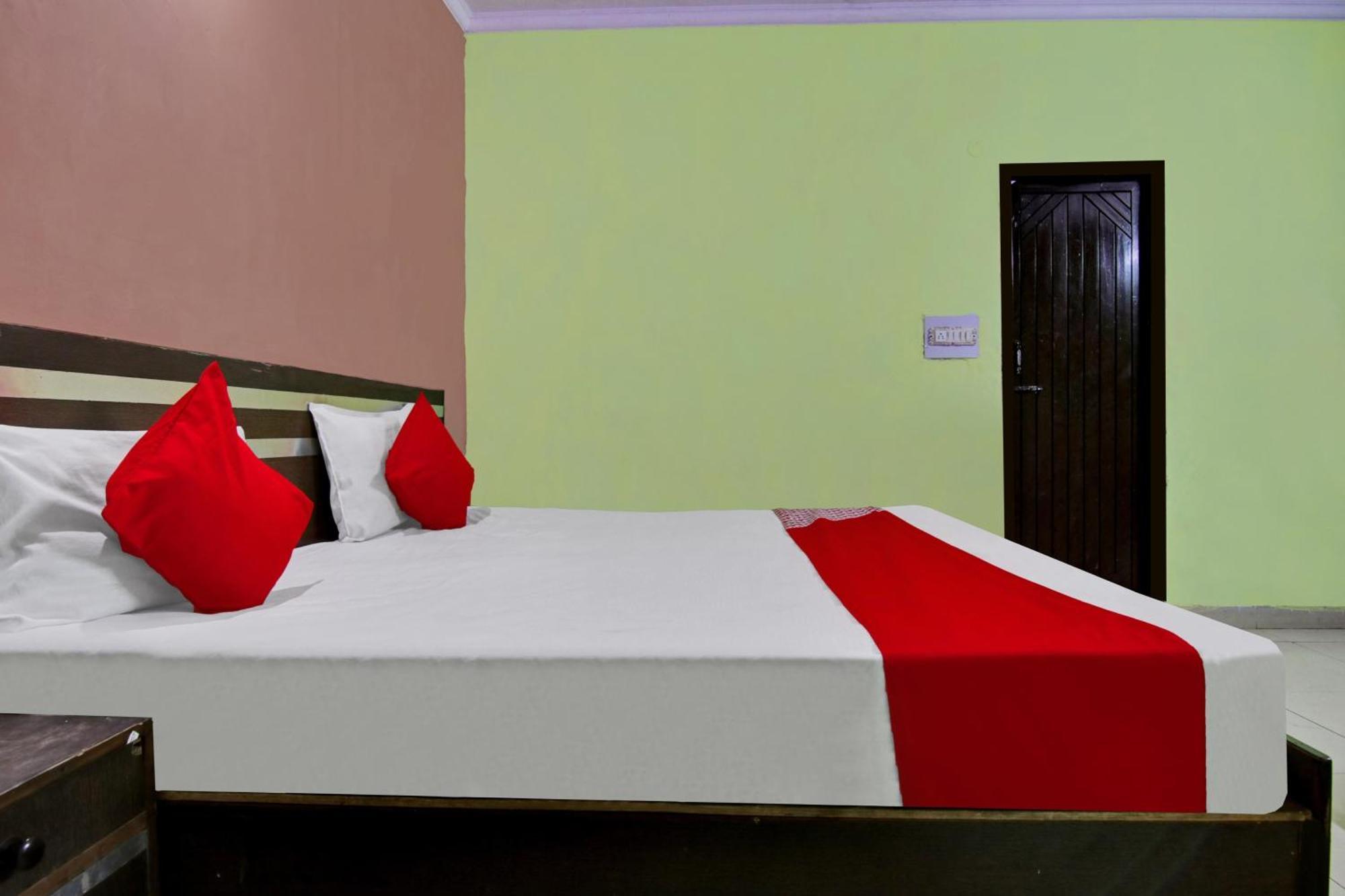 Oyo Flagship 81167 Hotel Swagat Dx Nueva Delhi Exterior foto