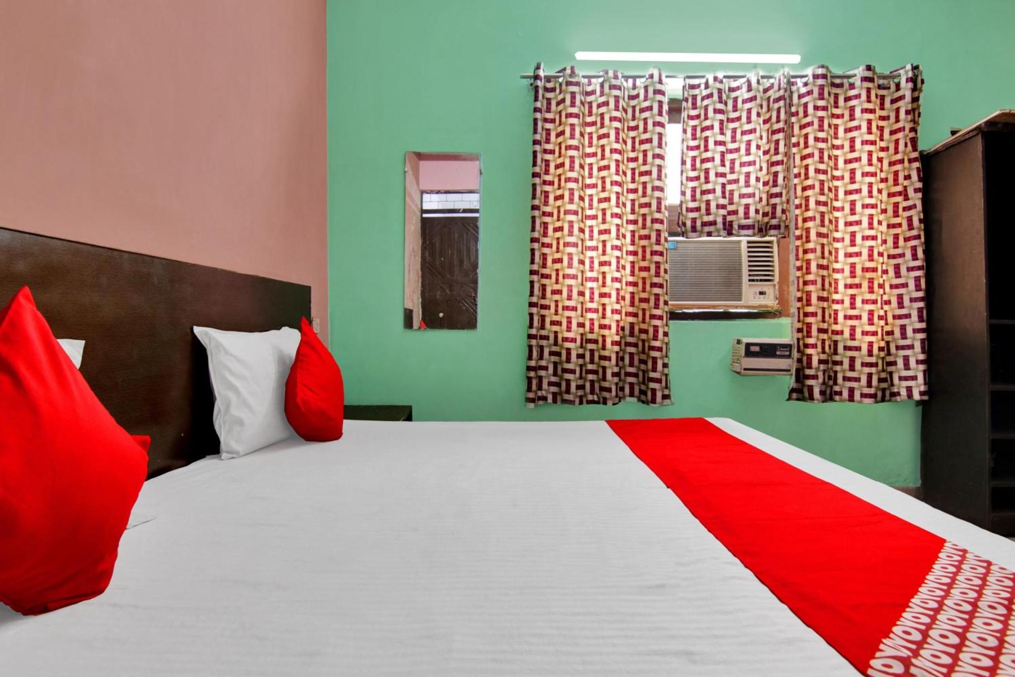 Oyo Flagship 81167 Hotel Swagat Dx Nueva Delhi Exterior foto